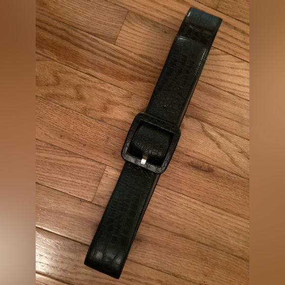 ANN TAYLOR 2” WIDE BLACK CROCODILE EMBOSSED LEATHER BELT EXCELLENT CONDITION - Picture 6 of 9